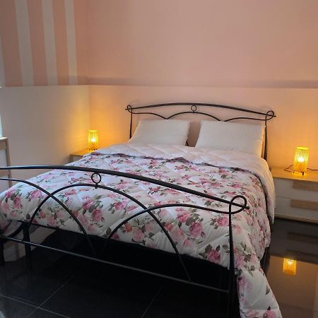 شقة Casa Pirandello 12 كاتانيا المظهر الخارجي الصورة